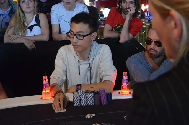 Zhe Li | 2016/07 - Utrecht Poker Series - €700 NLHE Main Event 